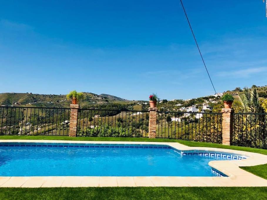 Villa En Frigiliana Con Piscina Y Jacuzzi Екстериор снимка
