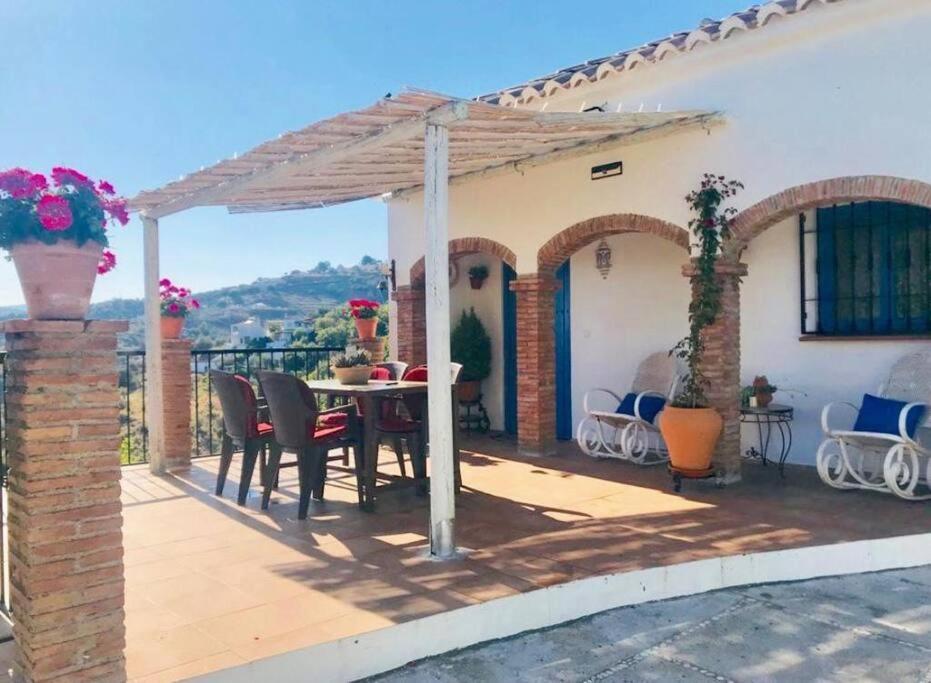 Villa En Frigiliana Con Piscina Y Jacuzzi Екстериор снимка